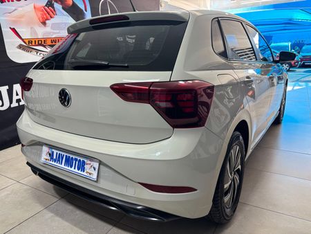 2023-Volkswagen-Polo-10-TSI-Life_3