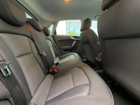 2014-Audi-A1-Sportback-14-TFSI-Ambition-Auto_29