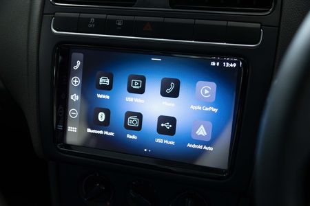 2025-Volkswagen-Polo-Vivo-14-Life_9