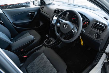 2025-Volkswagen-Polo-Vivo-14-Life_11