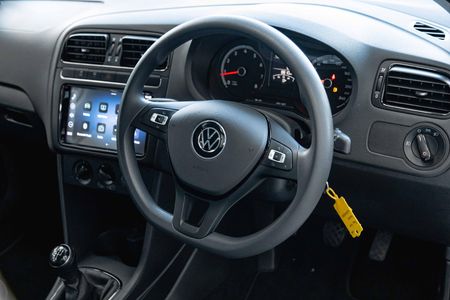 2025-Volkswagen-Polo-Vivo-14-Life_8
