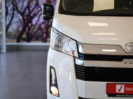 2026-Toyota-Quantum-28-GL-Auto-14-Seater_2