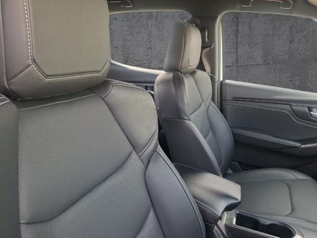 2025-Isuzu-D-Max-30-DDI-V-Cross-HR-4x4-Auto-Double-Cab_15