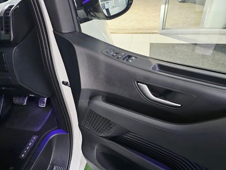 2022-Hyundai-Staria-22d-Luxury-Auto_19