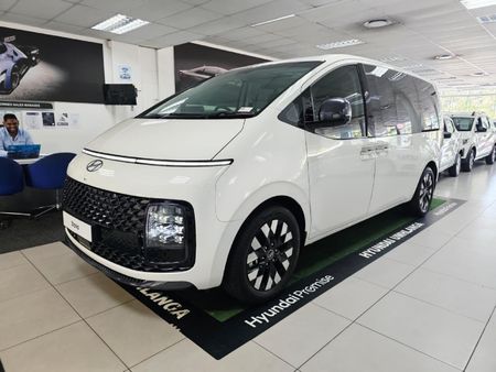 2022-Hyundai-Staria-22d-Luxury-Auto_2