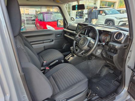 2022-Suzuki-Jimny-15-GLX-Auto_8