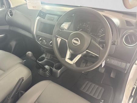 2026-Nissan-Navara-25-DDTi-XE-Single-Cab_10