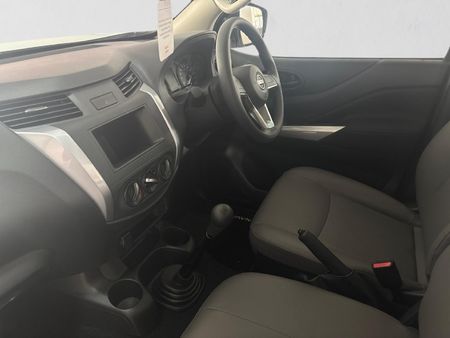 2026-Nissan-Navara-25-DDTi-XE-Single-Cab_16