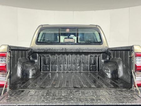 2021-Toyota-Hilux-28-GD-6-Raised-Body-Legend-Auto-Double-Cab_12
