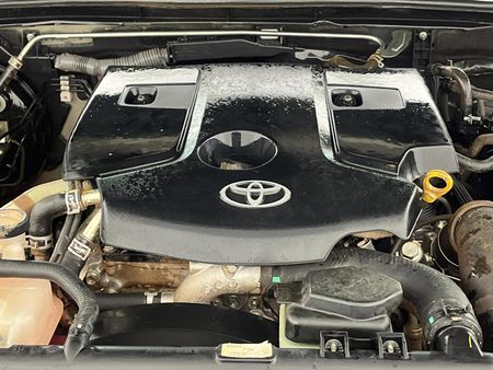 2021-Toyota-Hilux-28-GD-6-Raised-Body-Legend-Auto-Double-Cab_13
