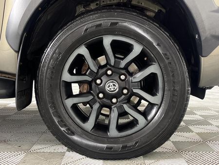 2021-Toyota-Hilux-28-GD-6-Raised-Body-Legend-Auto-Double-Cab_4