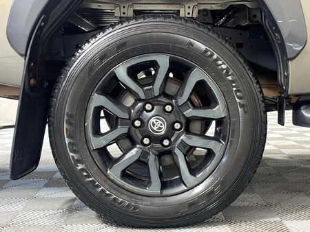 2021-Toyota-Hilux-28-GD-6-Raised-Body-Legend-Auto-Double-Cab_6