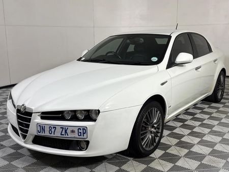 2012-Alfa-Romeo-159-32-Q4-Distinctive_0