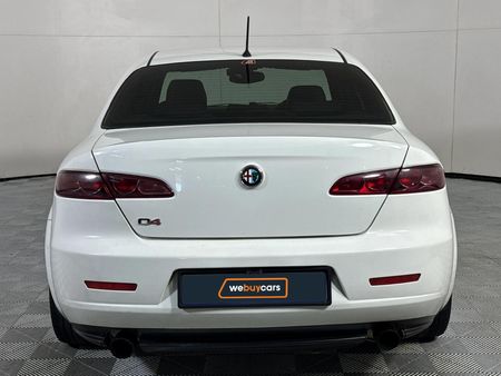 2012-Alfa-Romeo-159-32-Q4-Distinctive_16