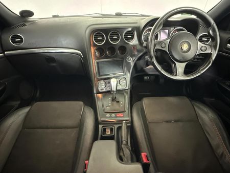 2012-Alfa-Romeo-159-32-Q4-Distinctive_1