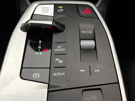 2022-BMW-X1-sDrive18i-M-Sport_10