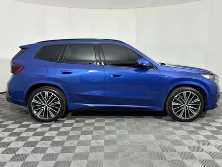 2022-BMW-X1-sDrive18i-M-Sport_16