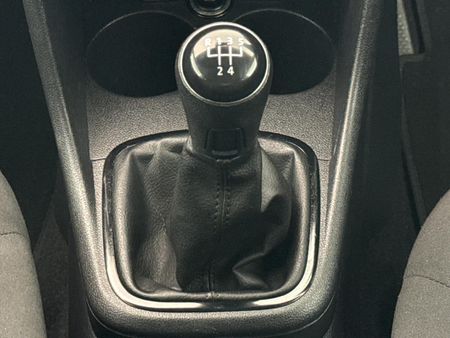 2021-Volkswagen-Polo-Vivo-14-Comfortline-5-dr_10