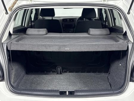 2021-Volkswagen-Polo-Vivo-14-Comfortline-5-dr_14