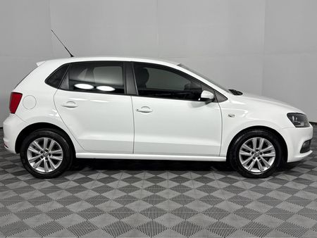 2021-Volkswagen-Polo-Vivo-14-Comfortline-5-dr_17