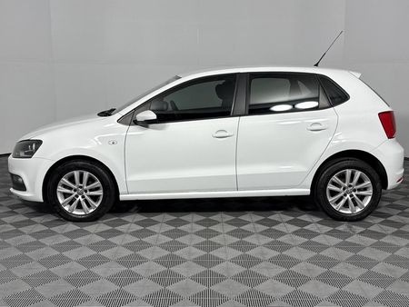 2021-Volkswagen-Polo-Vivo-14-Comfortline-5-dr_19