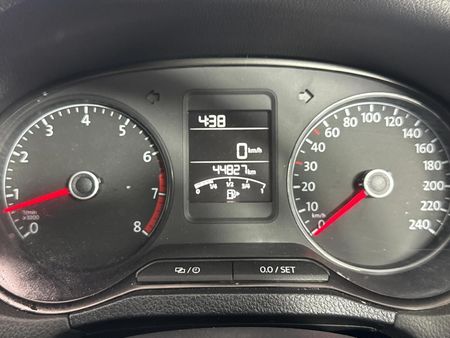 2021-Volkswagen-Polo-Vivo-14-Comfortline-5-dr_2