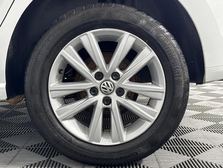 2021-Volkswagen-Polo-Vivo-14-Comfortline-5-dr_6