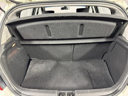 2014-Hyundai-i20-12-Motion_14