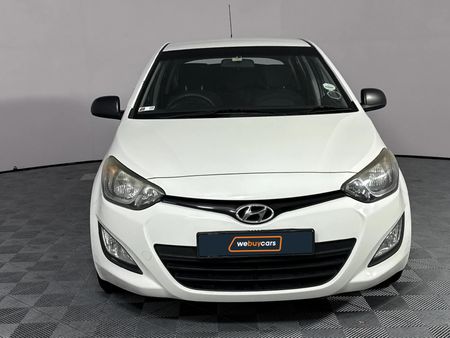 2014-Hyundai-i20-12-Motion_15