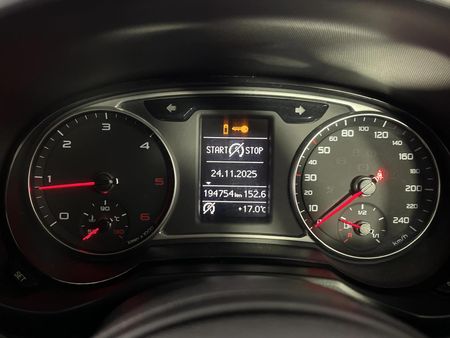 2014-Audi-A1-Sportback-16-TDI-Ambition_2