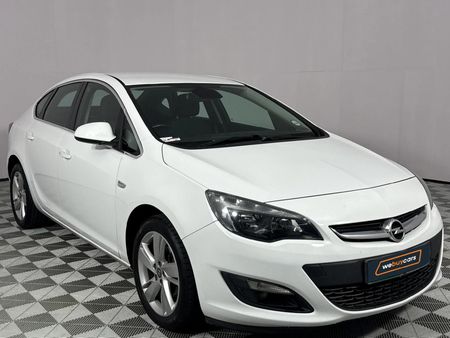 2015-Opel-Astra-14T-Enjoy_11