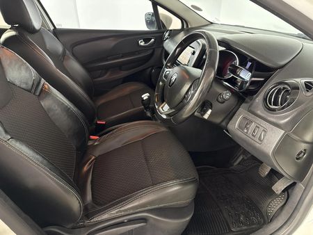 2017-Renault-Clio-IV-900T-Dynamique-5-dr-66kW_9
