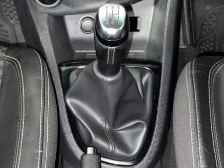 2017-Renault-Clio-IV-900T-Dynamique-5-dr-66kW_10