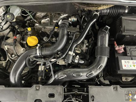 2017-Renault-Clio-IV-900T-Dynamique-5-dr-66kW_12
