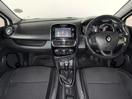2017-Renault-Clio-IV-900T-Dynamique-5-dr-66kW_1