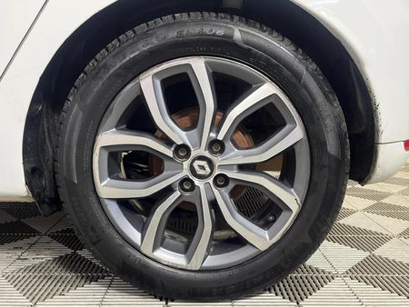 2017-Renault-Clio-IV-900T-Dynamique-5-dr-66kW_6