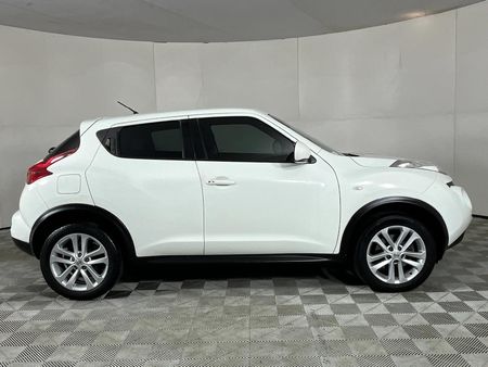 2011-Nissan-Juke-16-Acenta_16