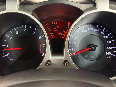 2011-Nissan-Juke-16-Acenta_2