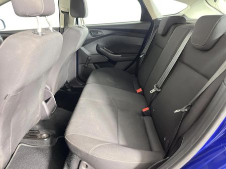 2015-Ford-Focus-10-EcoBoost-Ambiente-5-dr_3