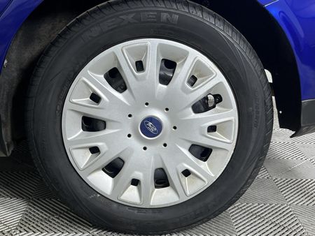 2015-Ford-Focus-10-EcoBoost-Ambiente-5-dr_6