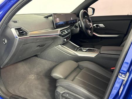 2023-BMW-3-Series-320d-Mzansi-Edition-Auto_8