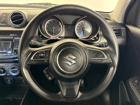 2019-Suzuki-Swift-12-GL_11