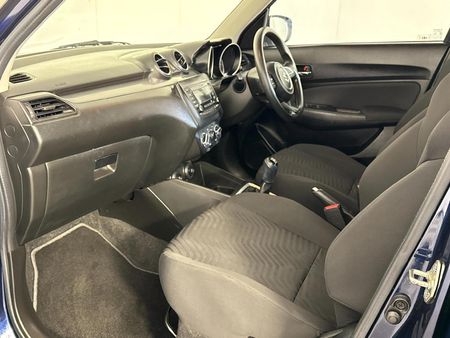 2019-Suzuki-Swift-12-GL_8