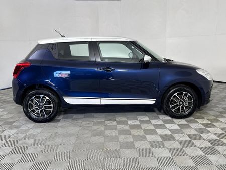 2023-Suzuki-Swift-12-GLX_14