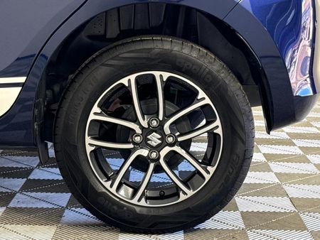 2023-Suzuki-Swift-12-GLX_5