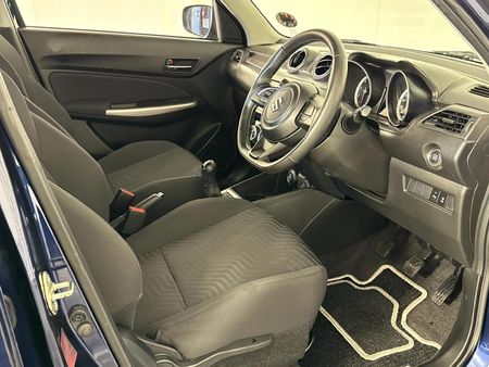 2023-Suzuki-Swift-12-GLX_8