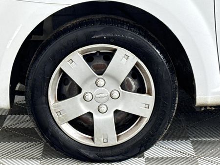 2012-Chevrolet-Aveo-16-LS-Auto_4