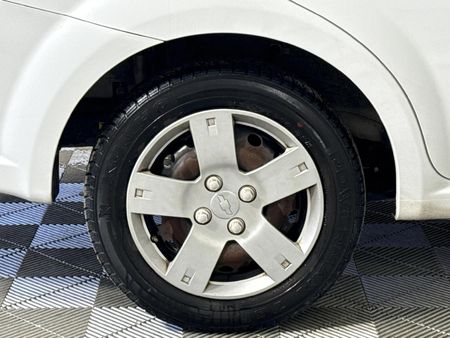2012-Chevrolet-Aveo-16-LS-Auto_7