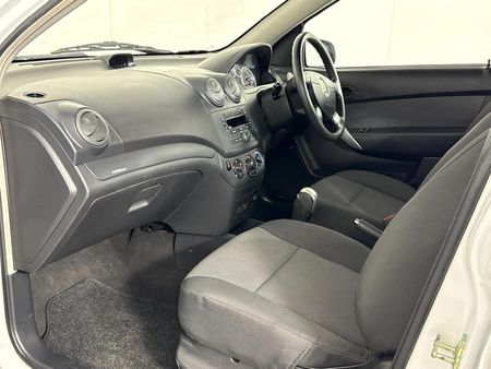 2012-Chevrolet-Aveo-16-LS-Auto_8