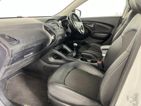 2015-Hyundai-ix35-17-CRDi-Premium_8